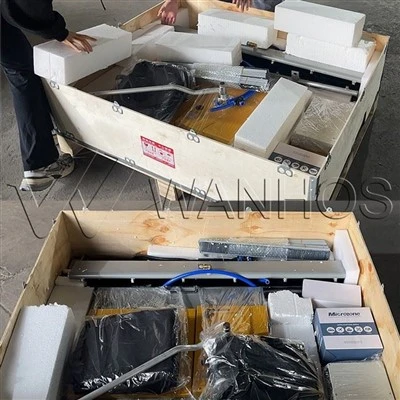 Mesin pembersih panel surya